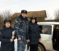 В Курской области судебные приставы передали органам опеки 11-летнюю девочку