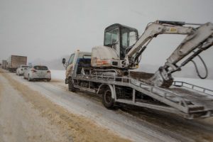 50 снегоуборочных машин работают на курских федеральных трассах