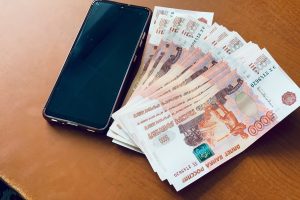 Курянка поверила лжесиловикам и лишилась более 2,7 млн рублей