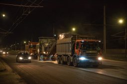 В Курске прямо сейчас ремонтируют дорогу на проспекте Кулакова