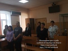 В Курской области детский сад выплатит компенсацию за укус собаки
