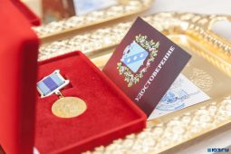 В Курске отбирают кандидатов для награждения медалью «Во славу отцовства»