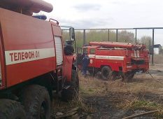 В Курской области сгорел двухэтажный деревянный дом