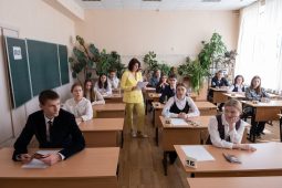 Курские выпускники сдали ЕГЭ по русскому языку