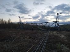В Ленинградской области неизвестные подорвали опору ЛЭП