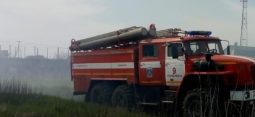 В Курской области в поселке Карла Либкнехта 15 мая сгорели четыре гаража
