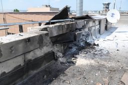 В Белгороде на офисное здание упал беспилотник