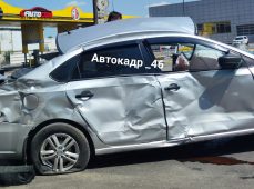 В Курске на проспекте Кулакова столкнулись 4 машины, пострадали 2 человека