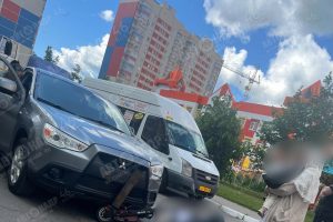 В Курске водитель «Mitsubishi ASX» сбил 23-летнего парня на электросамокате