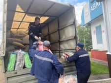 Из Курска в Белгородскую область отправили первый гуманитарный груз