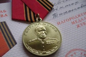 Десантник удостоен медали Жукова