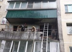 В Курске пожарные спасли человека из горящей квартиры на проспекте Дружбы