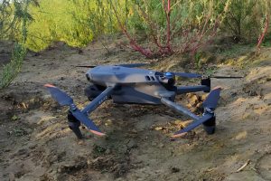 Дрон атаковал автомобиль