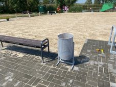 В районах Курской области благоустроили баскетбольную площадку и пляж