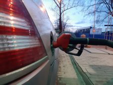 Курское УФАС проверит обоснованность цен на бензин