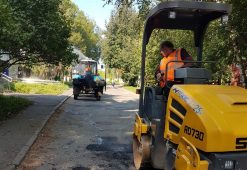 В Курске ремонтируют дорожные участки на подъездах к школам