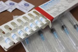 В Курской области вакцин от гриппа и коронавируса хватает всем