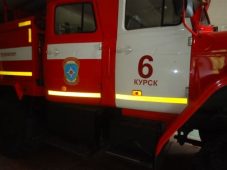 В Курске горел грузовик «Мерседес»