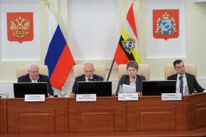 Курянам представили проект областного бюджета на трёхлетний период