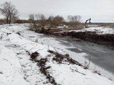 В Солнцевском районе Курской области продолжается расчистка ручья