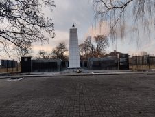В Поныровском районе установили 48 гранитных плит в память о советских воинах