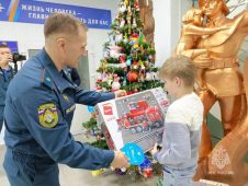 Курские спасатели исполнили детские новогодние мечты