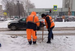 В Курске улицы и дороги будут чистить 68 человек и 63 спецмашины