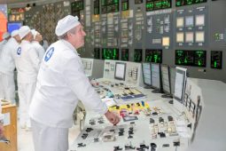 На Курской АЭС остановили энергоблок №2 через 45 лет его работы