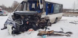 В Курской области в столкновении с КАМАЗом погиб водитель маршрутки
