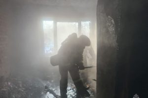 В Курской области при пожаре в общежитии эвакуировали 30 человек