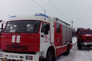 В Курской области горели частный дом и здание