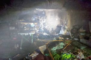 В Курской области из-за забытой свечи едва не сгорел частный дом