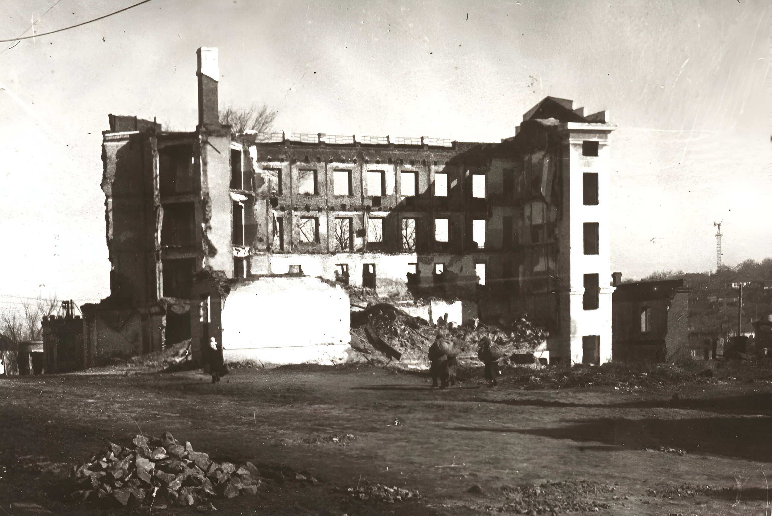 Разрушенный орел. Курск после освобождения 1943. Город Курск в 1943 году. Город Курск после войны. Город Курск в годы войны.