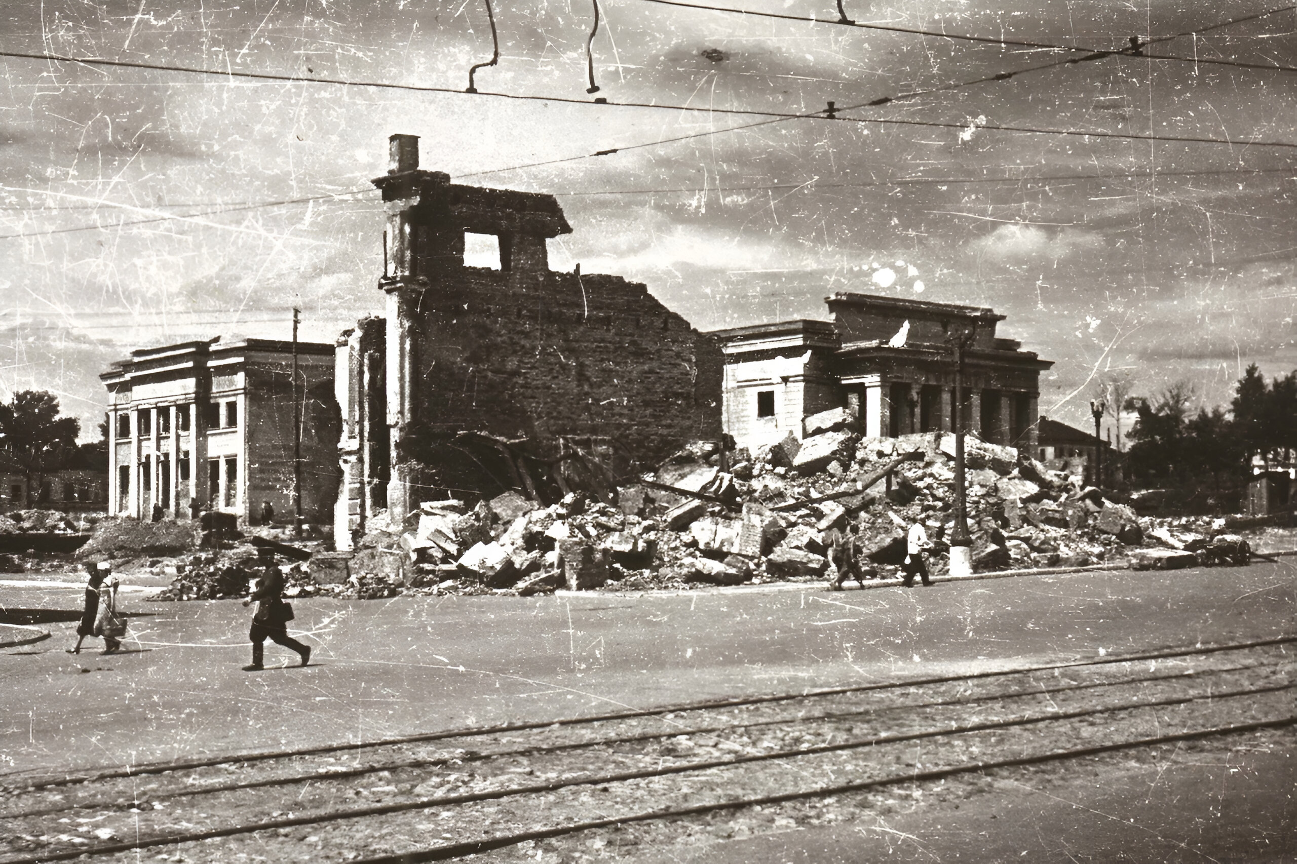 После освобождения города. Курск освобожденный 1943. Освобождение Курска 1943. Курск после войны 1945. Город Курск после войны.