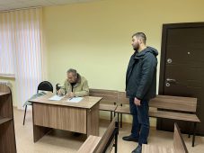 В Курске 38-летнего мужчину осудили за надругательство над флагом России