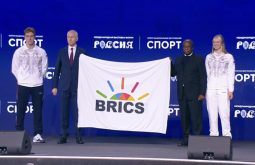 Курский пловец Георгий Глазунов принял участие в церемонии передачи флага Игр БРИКС