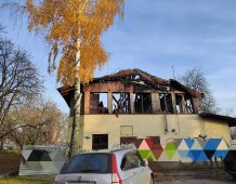 В Курске к лету должны решить вопрос о сносе сгоревшего кафе в Первомайском парке