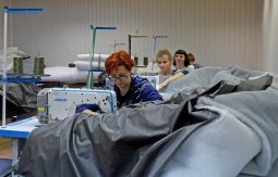 В лёгкой промышленности Курской области не хватает швей и инженеров
