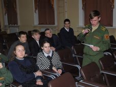 Для курских школьников провели встречу «Не ведись на экстремизм»