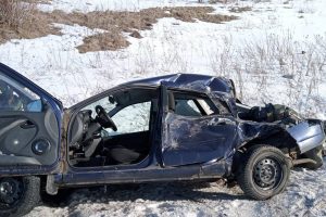 В Курской области в столкновении с локомотивом погиб водитель легковушки
