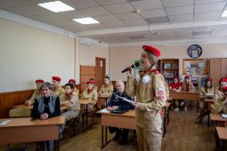 Курские школьники стали участниками телемоста в честь 90-летия Юрия Гагарина