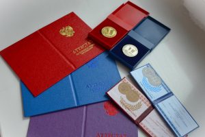 В Курске выпускникам будут вручать не только золотые, но и серебряные медали