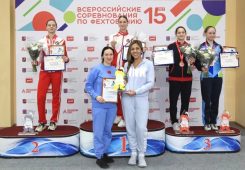 Куряне завоевали 4 медали на Всероссийских соревнованиях по фехтованию