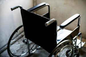 Инвалид получил кресло-коляску через суд