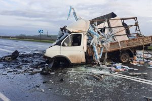 На трассе в Курской области рано утром в ДТП погибли два человека