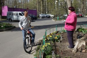 Мэр Курчатова Курской области провёл по городу рейд на велосипеде