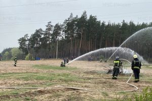 Курские спасатели потушили условный лесной пожар