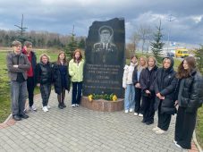 Школьники Курска и Калининграда приняли участие в Марше памяти