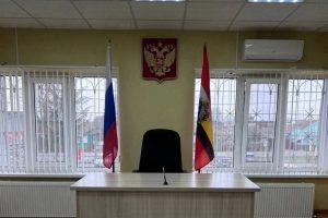В Курской области мужчину осудили за найденный на улице телефон
