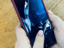 Курянка взяла 1,3 миллиона в кредит, чтобы продлить действие сим-карты